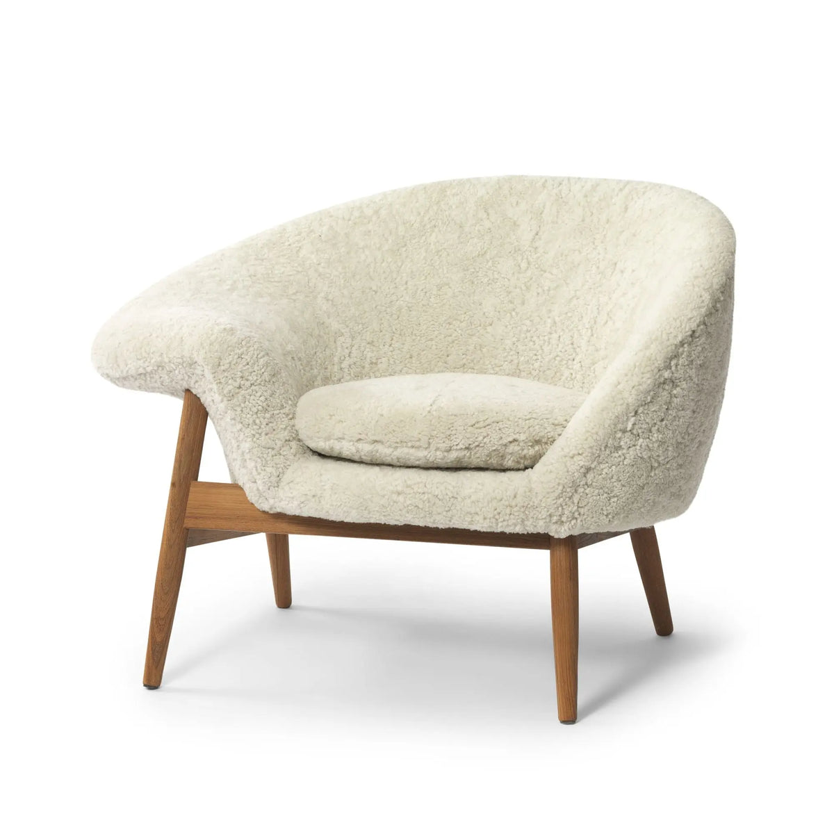 Warm Nordic Fried Egg lepotuoli öljytty tiikki/Sheepskin Curly 17 Warm Nordic