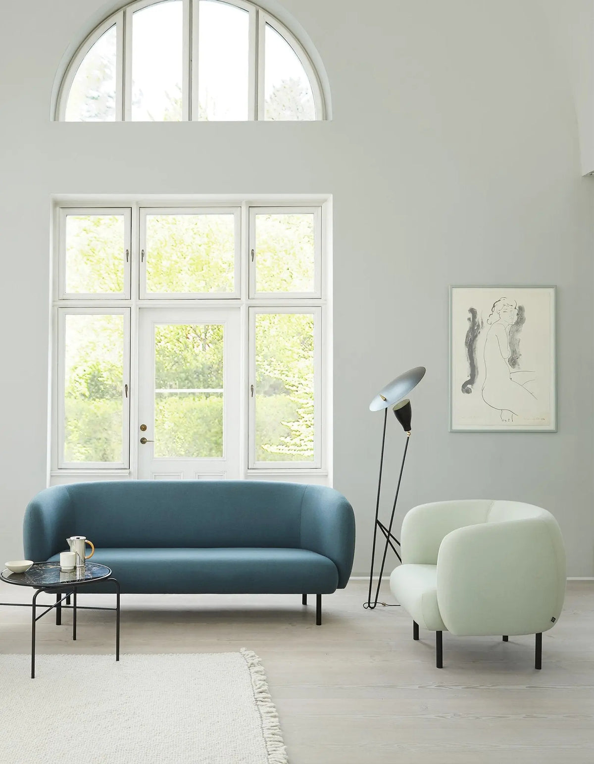 Warm Nordic Silhouette lattiavalaisin musta - Laatukaluste