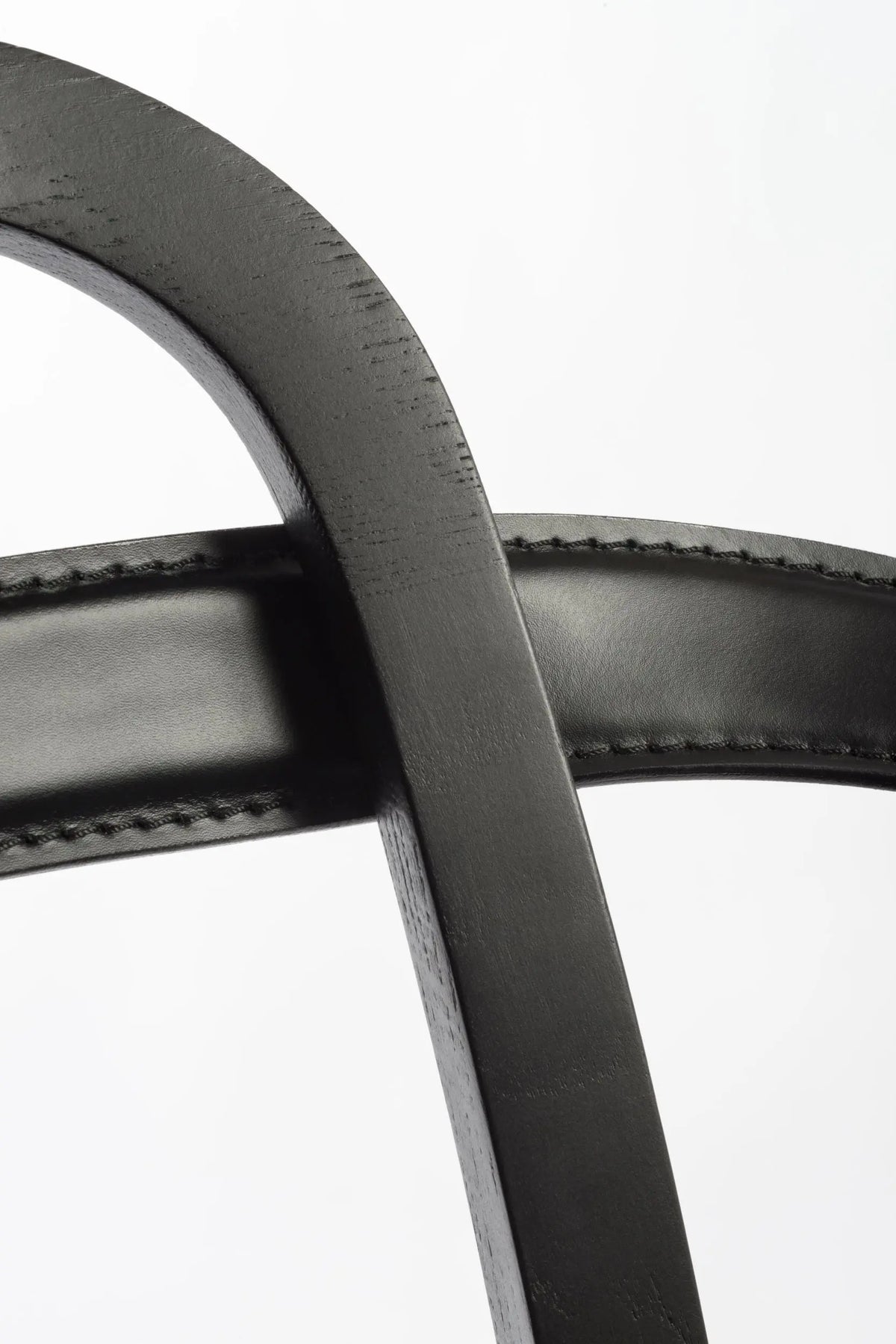 Woodnotes Siro käsinojatuoli musta Woodnotes