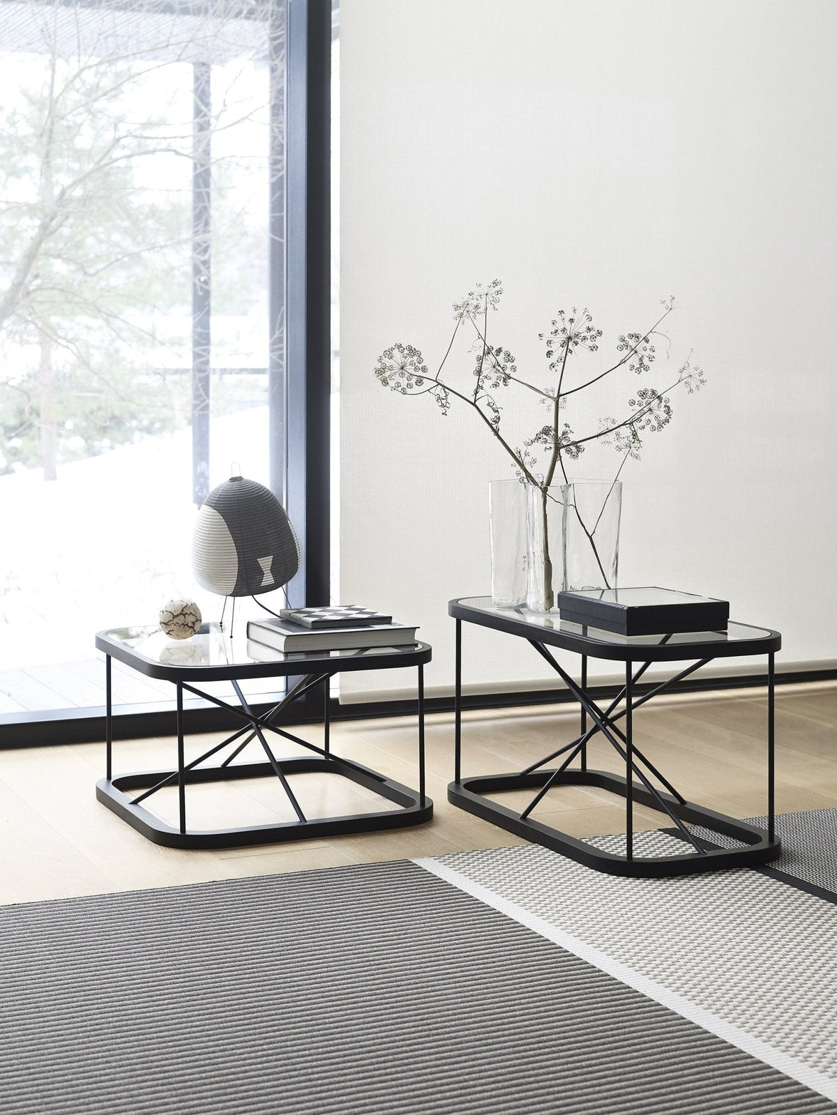 Woodnotes Twiggy pöytä 44x88 cm musta - Laatukaluste