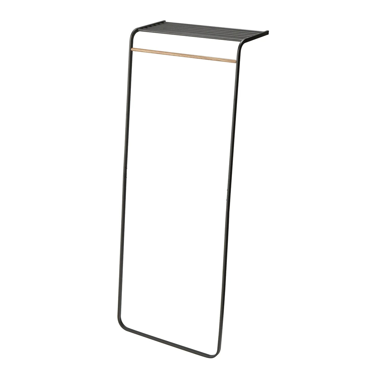 Yamazaki Tower Shelf vaateteline musta - Laatukaluste