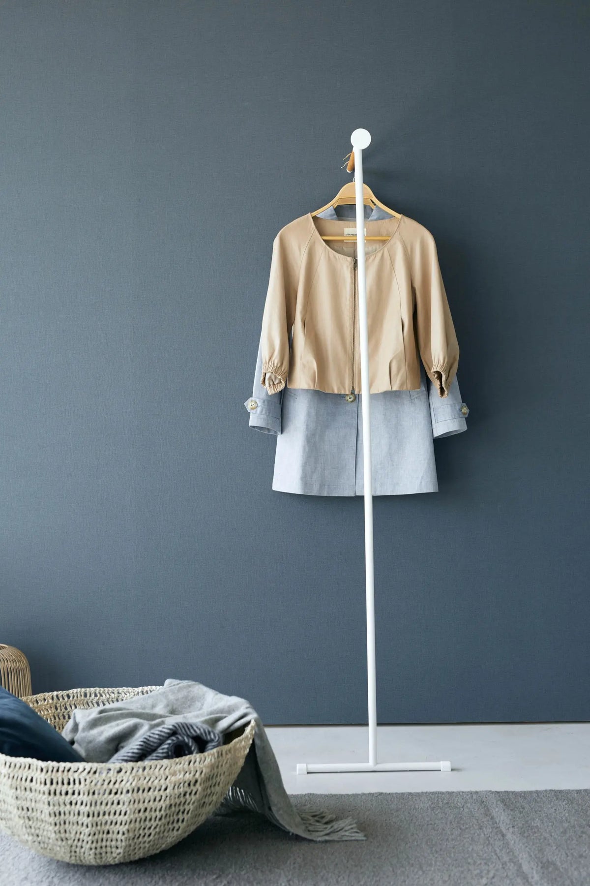 Yamazaki Tower Steam vaateteline valkoinen Yamazaki