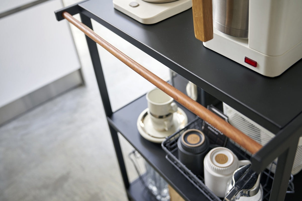 Yamazaki Tower hylly 3-tasoinen musta - Laatukaluste