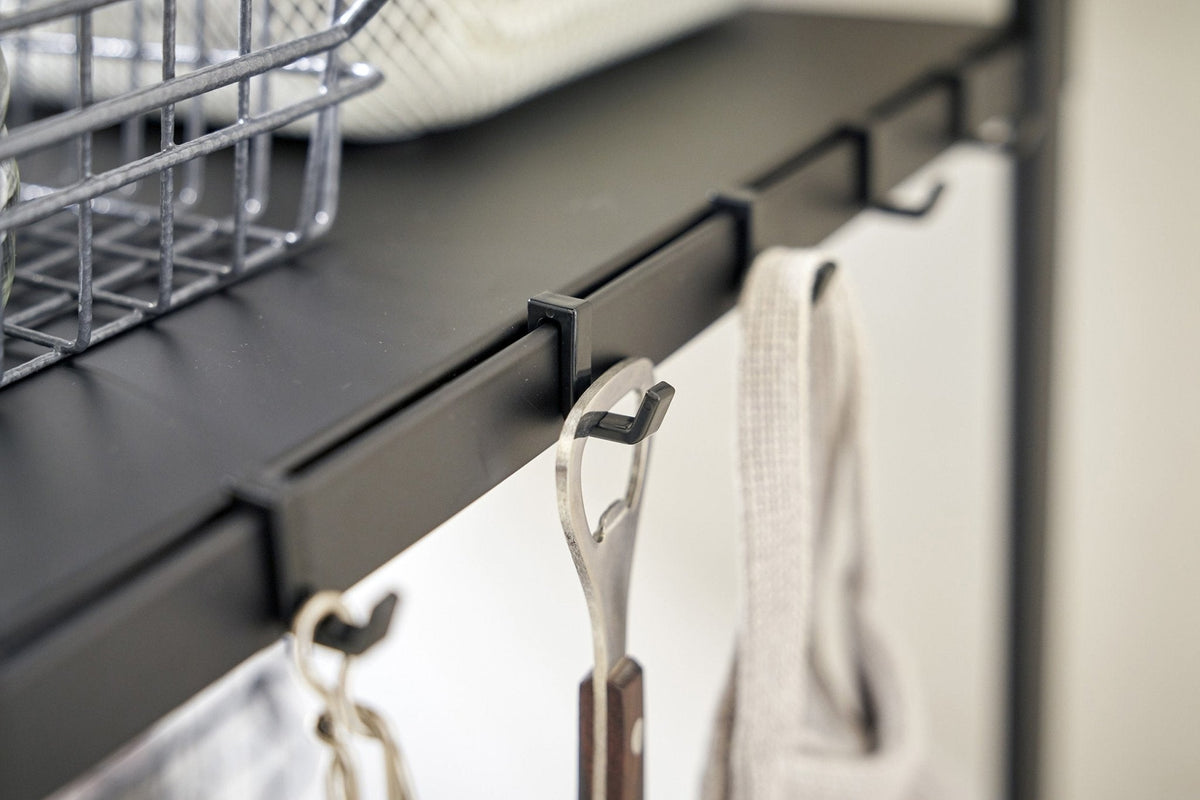 Yamazaki Tower hylly 3-tasoinen musta - Laatukaluste