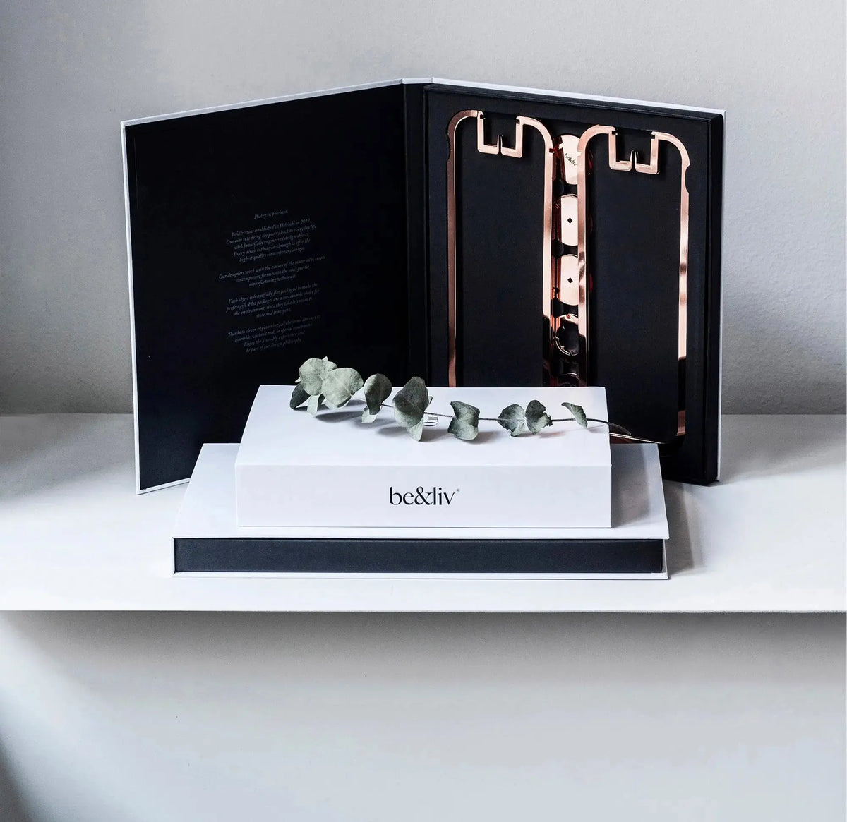 be&liv Quartet kynttilänjalka kulta - Laatukaluste