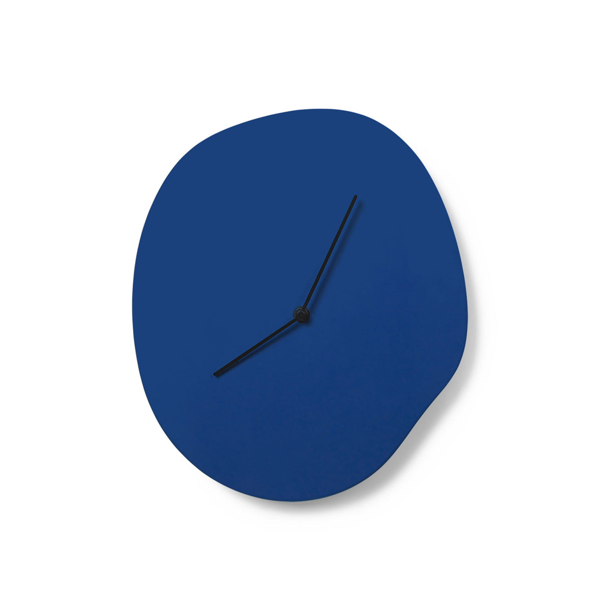 Ferm Living Melt seinäkello sininen