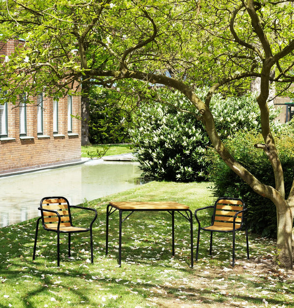 Normann Copenhagen Vig käsinojatuoli Robinia/musta Normann Copenhagen
