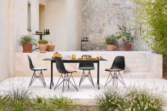 Vitra Eames DSR tuoli RE musta/musta Vitra
