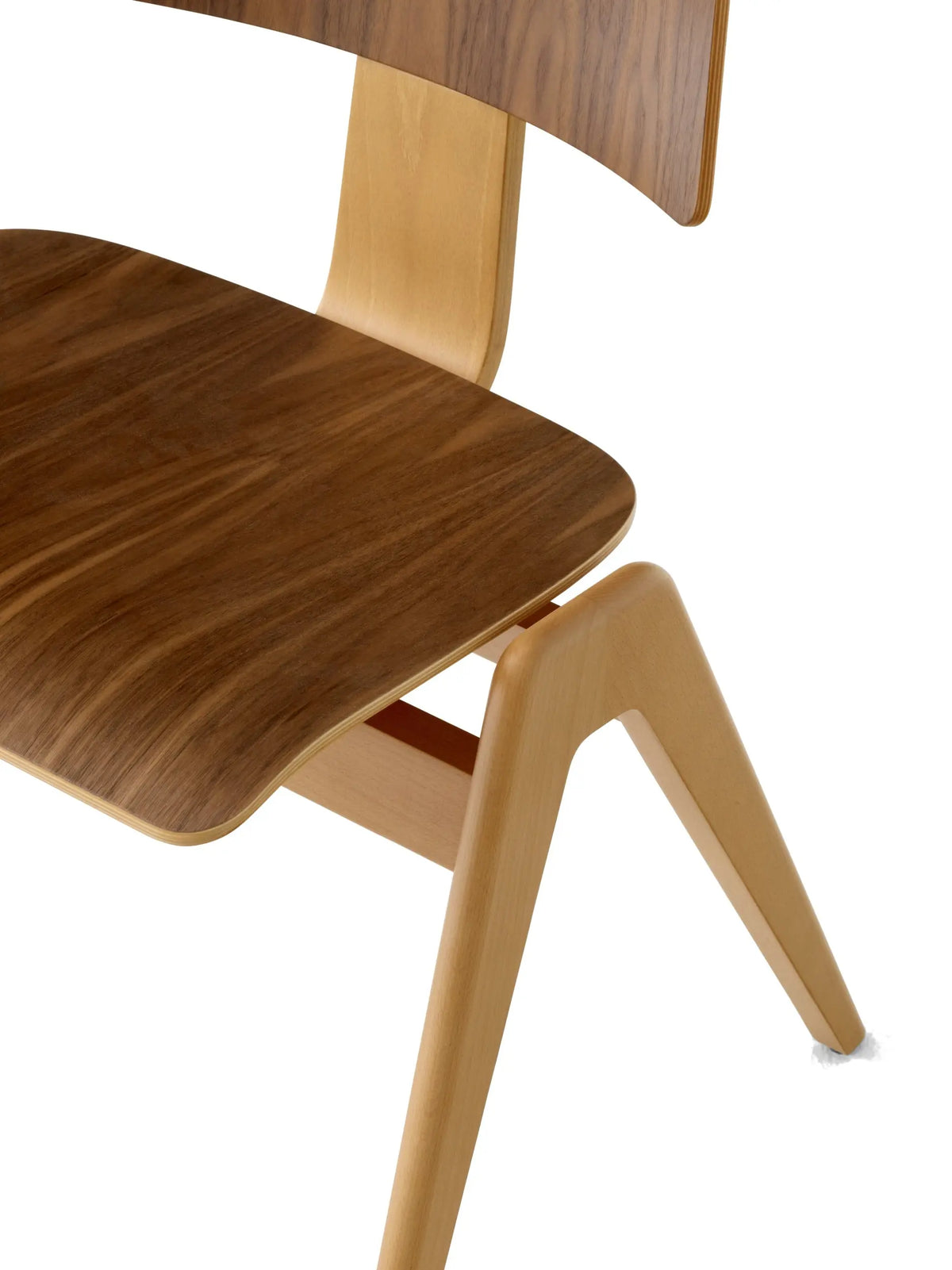 &Tradition Daystak RD1 tuoli pyökki/pähkinä &Tradition