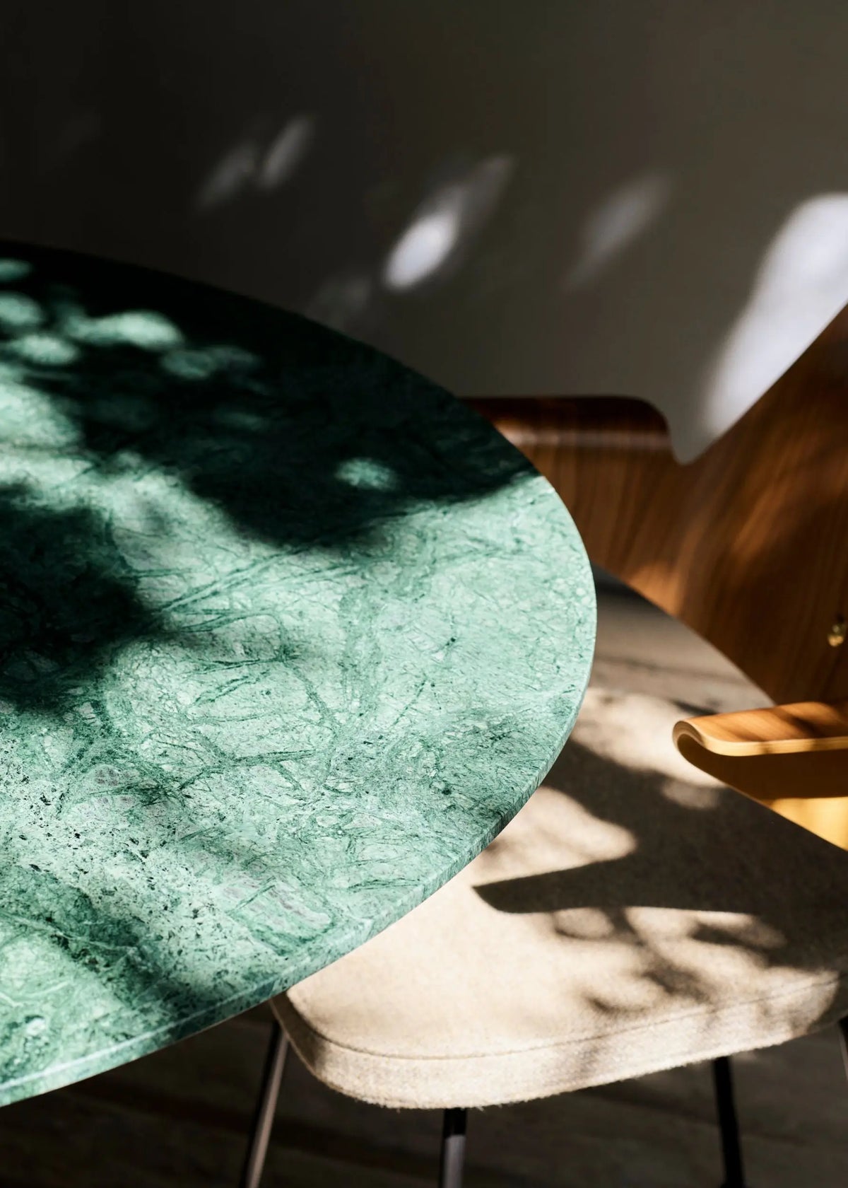 &Tradition RFH RD8 nojatuoli pyökki-pähkinä/ruskea &Tradition