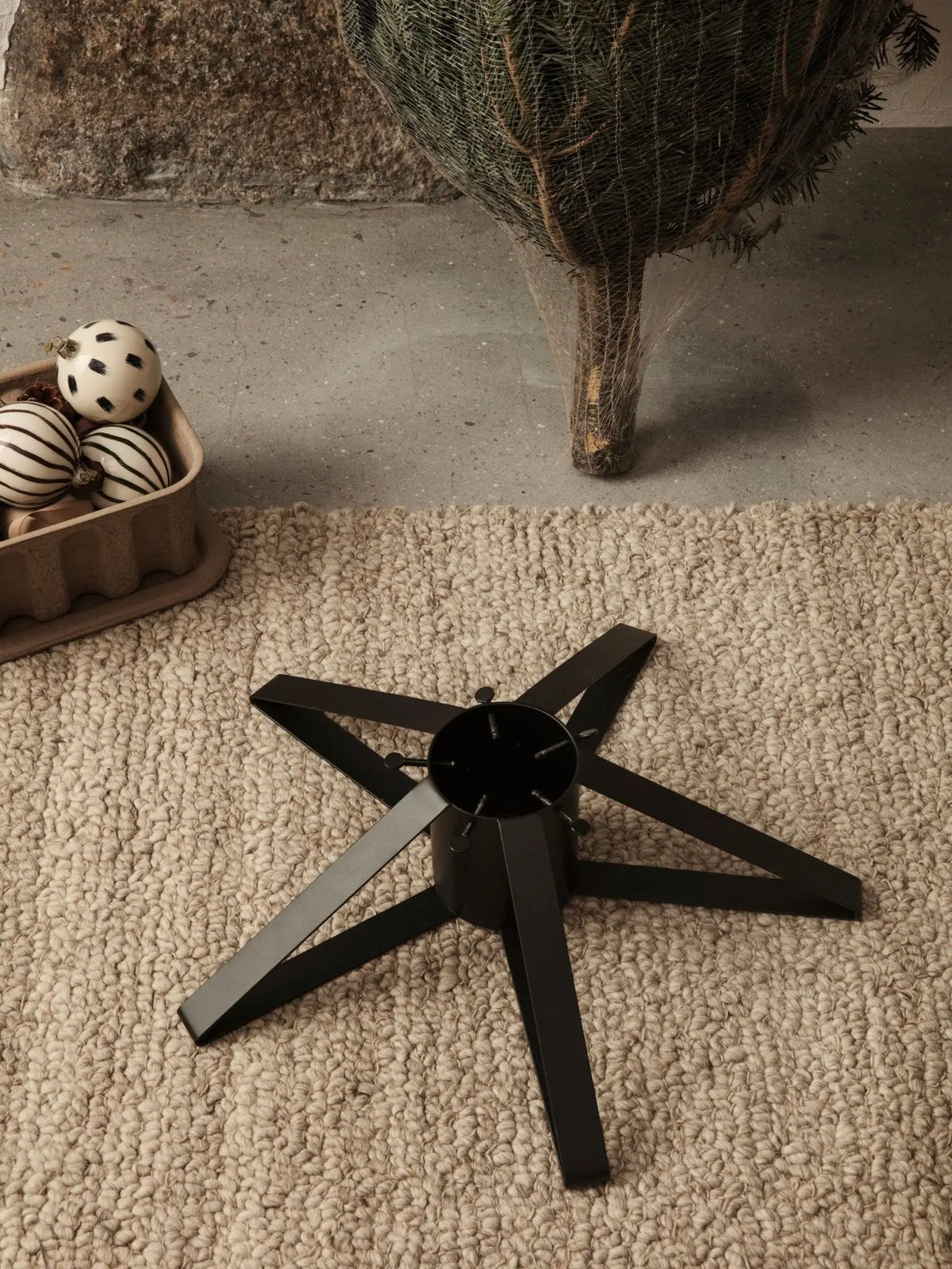 Ferm Living kuusenjalka musta - Laatukaluste