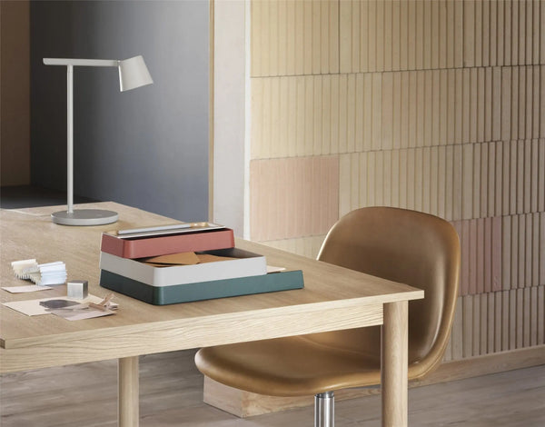 Muuto Arrange tarjotin 12.5x25 kuparinruskea - Laatukaluste